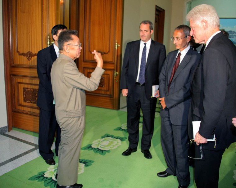 Image: Bill Clinton, Kim Jong II